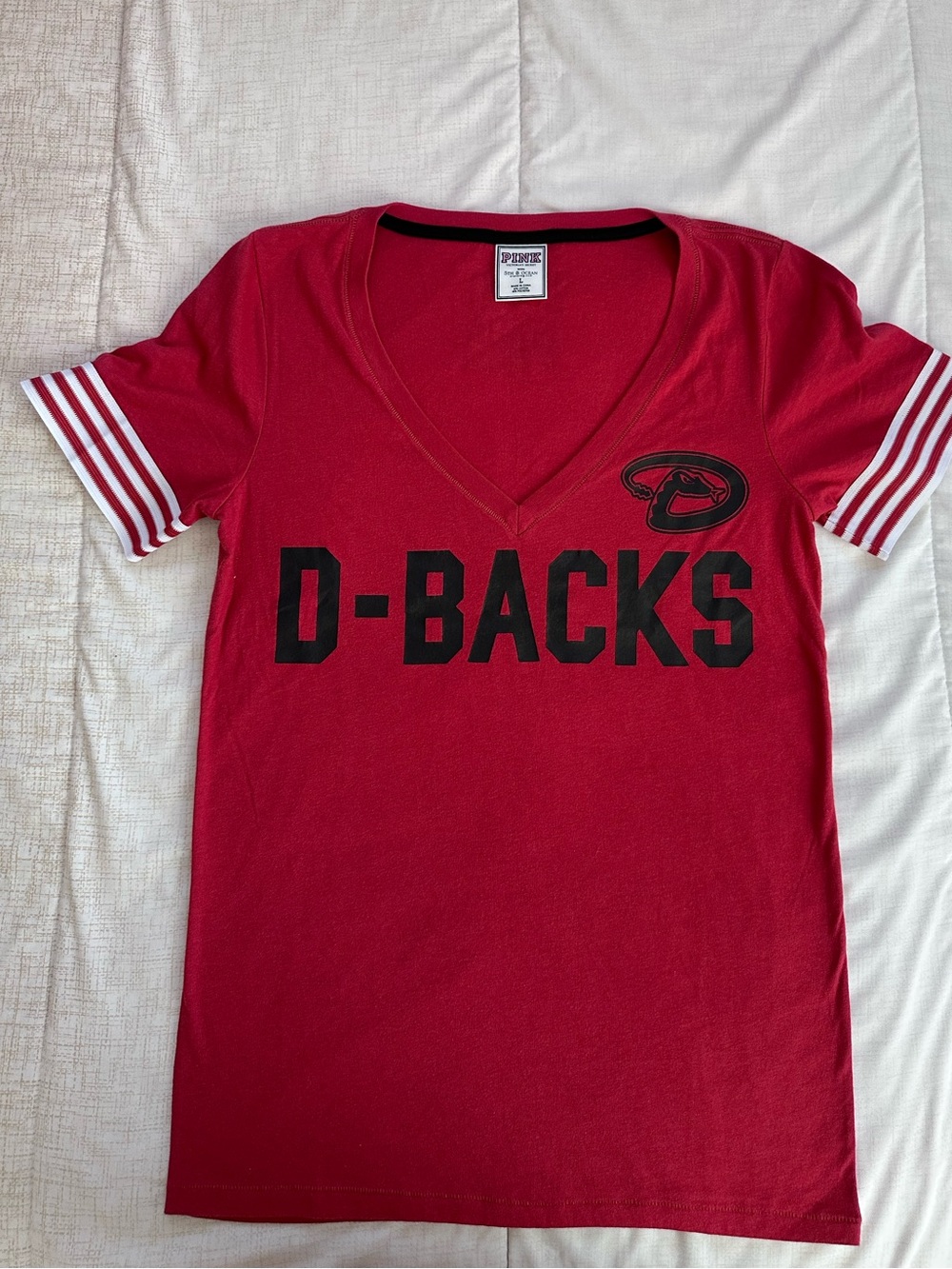 Victoria’s Secret Pink Arizona D-Backs Red V-Neck Women's Tee Size Large